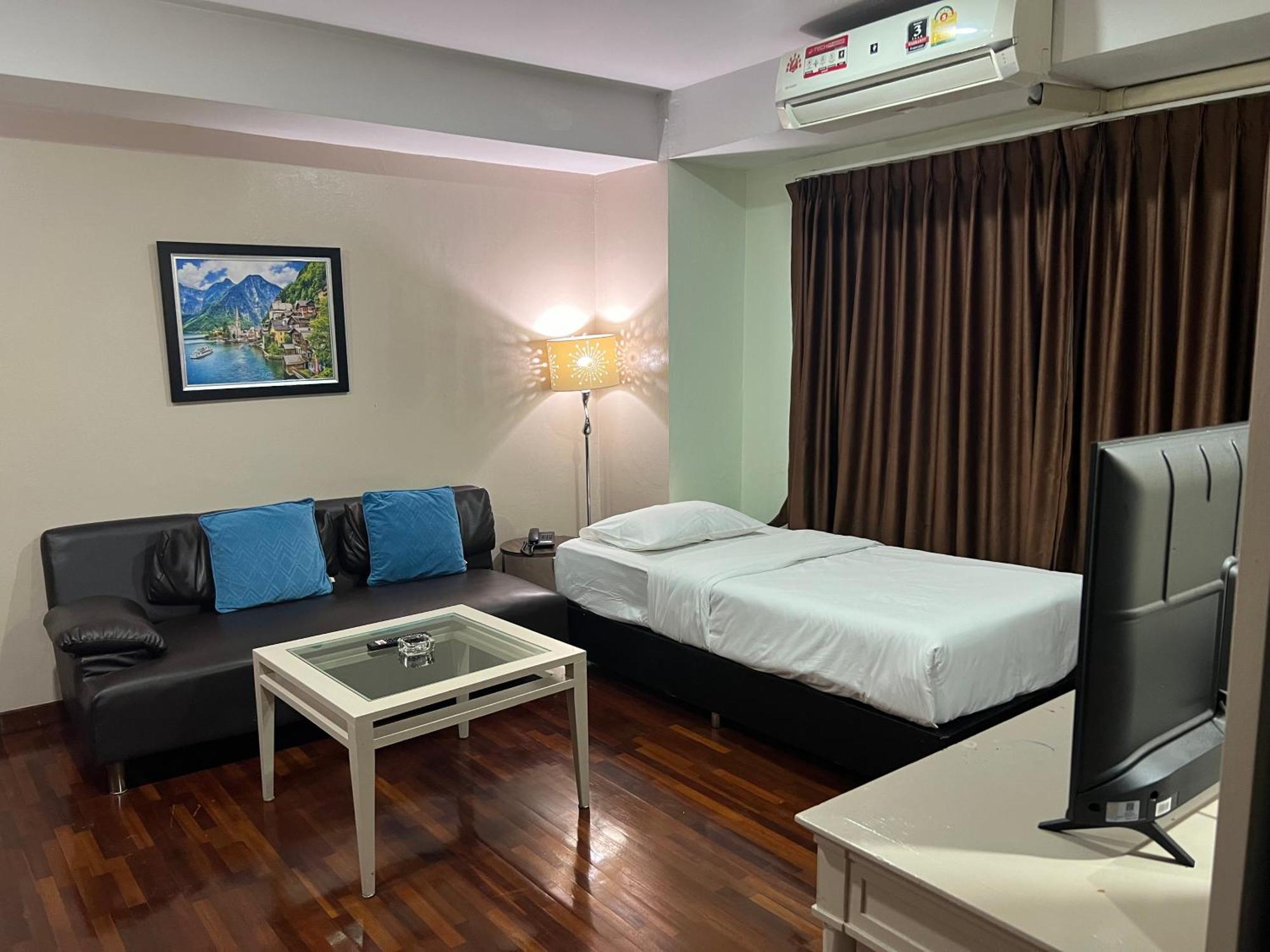 Mall Suites Hotel Bangkok Exterior foto